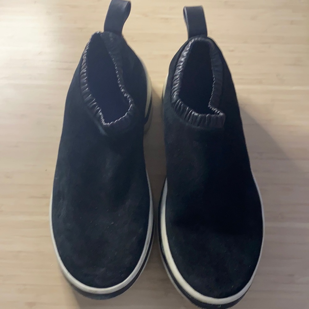 Stuart Weitzman Womens Maritime Black Suede Fashion Sneaker Size 9
